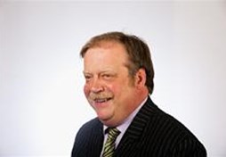 Simon Myers
