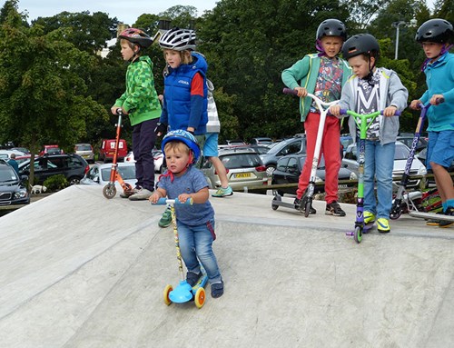 Children on the skate ramp